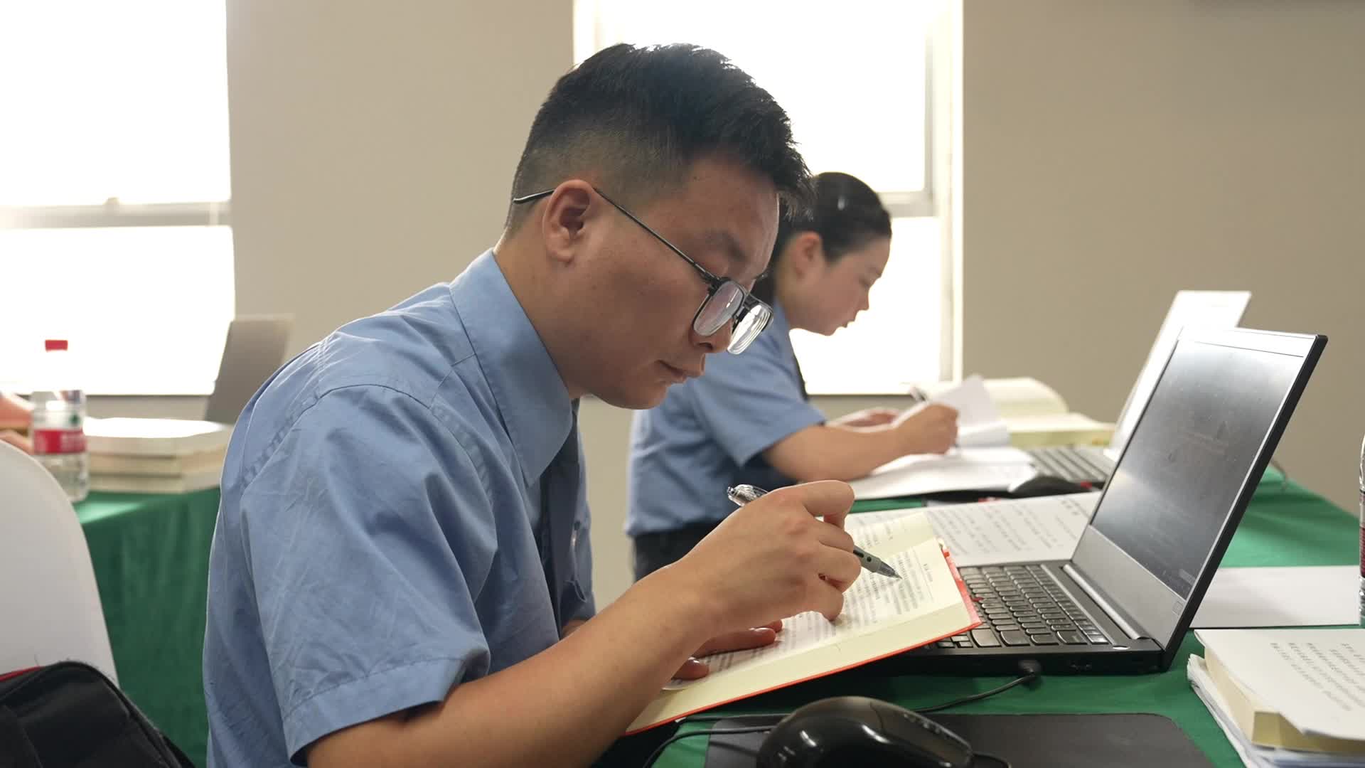 【视频】第二届湖南省检察机关行政检察业务竞赛总决赛第二天 首场考试10小时