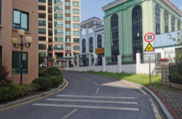 校门口添减速带、斑马线！公益诉讼推动10所学校周边完善交通设施