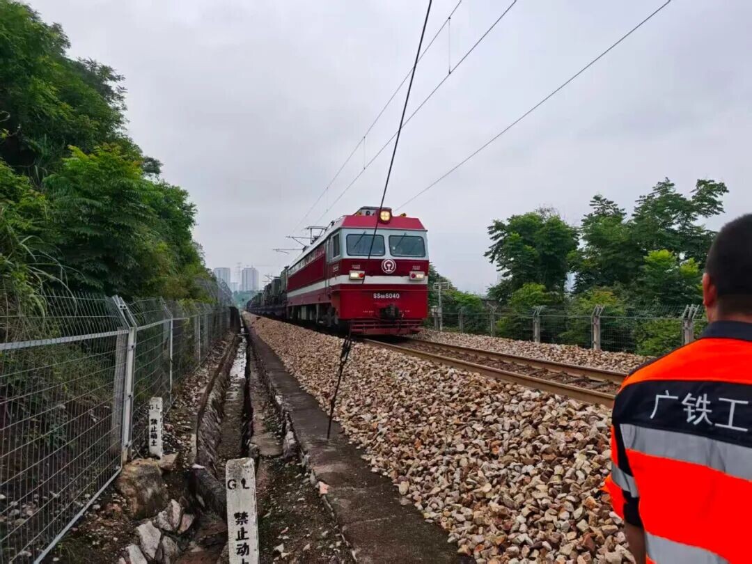 守护铁路“大动脉” ！石门检察公益诉讼护航清明出行