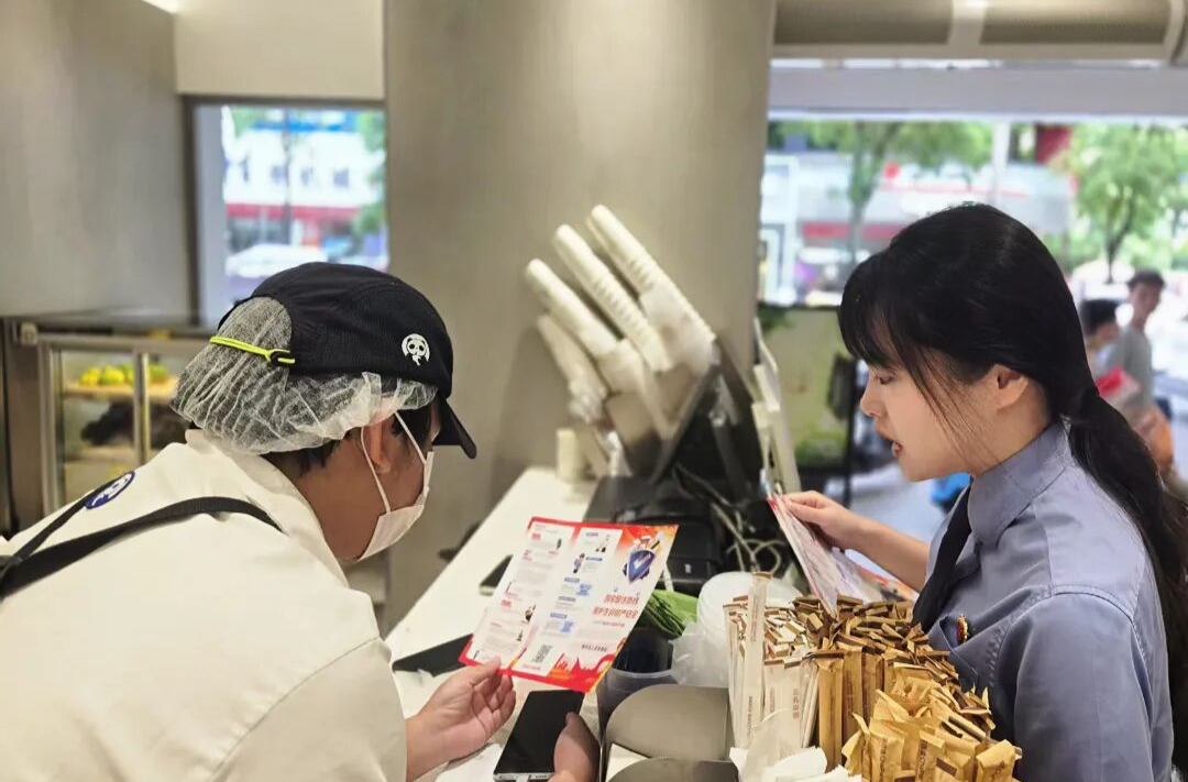 不听不信不贪恋  反诈宣传筑牢“心防线”