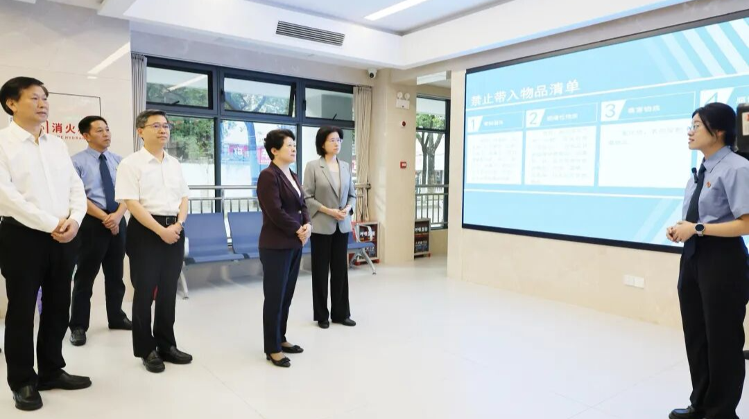 吴桂英到省“两院”调研